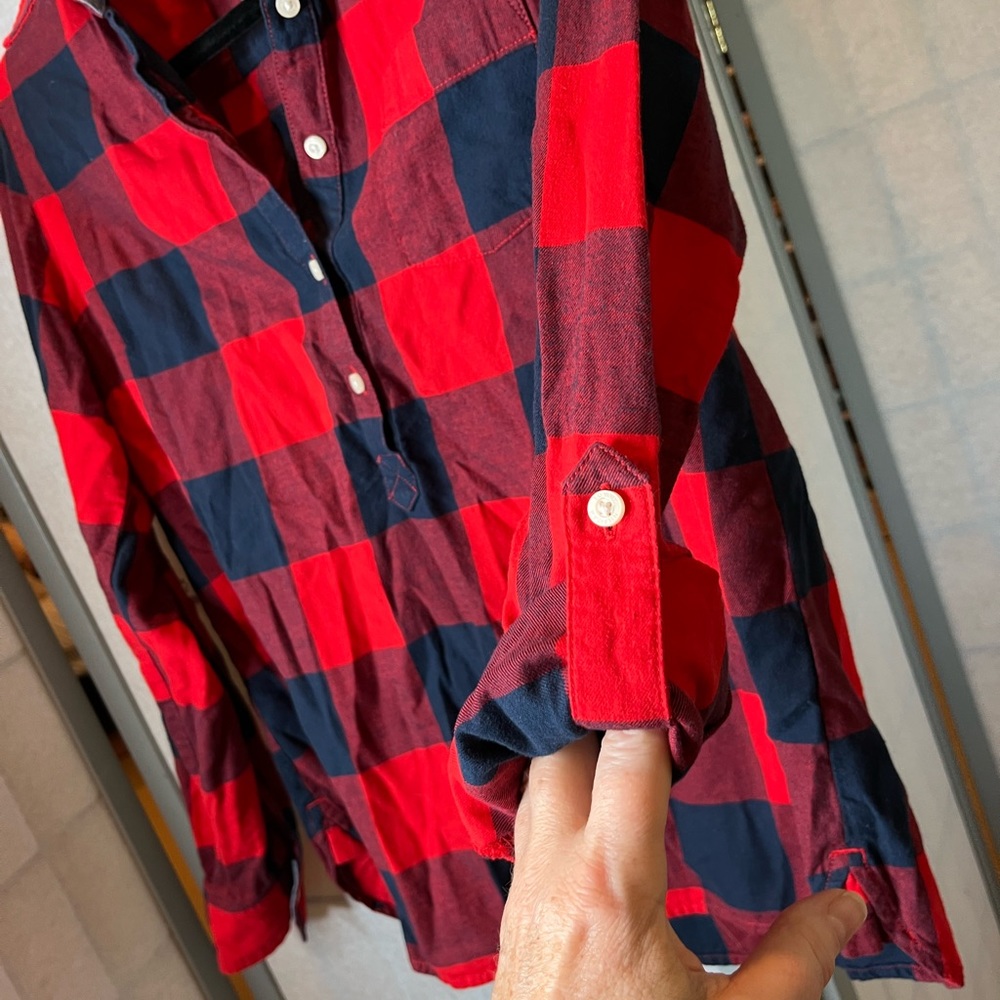 Tommy Hilfiger red and navy flannel shirt - Picture 3 of 5